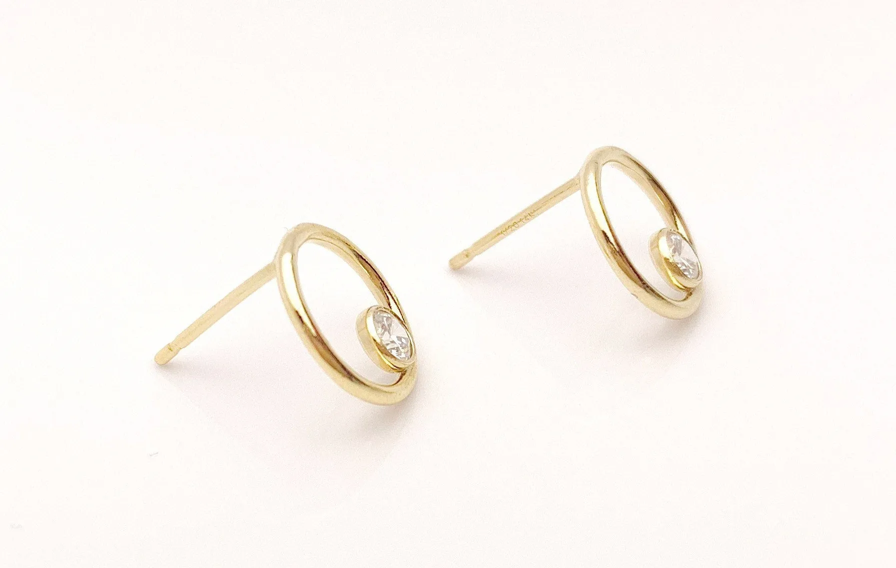 14k Gold Filled 10mm Round Wire Post Earrings w/2mm White Cz Stones (400C10BPM4)