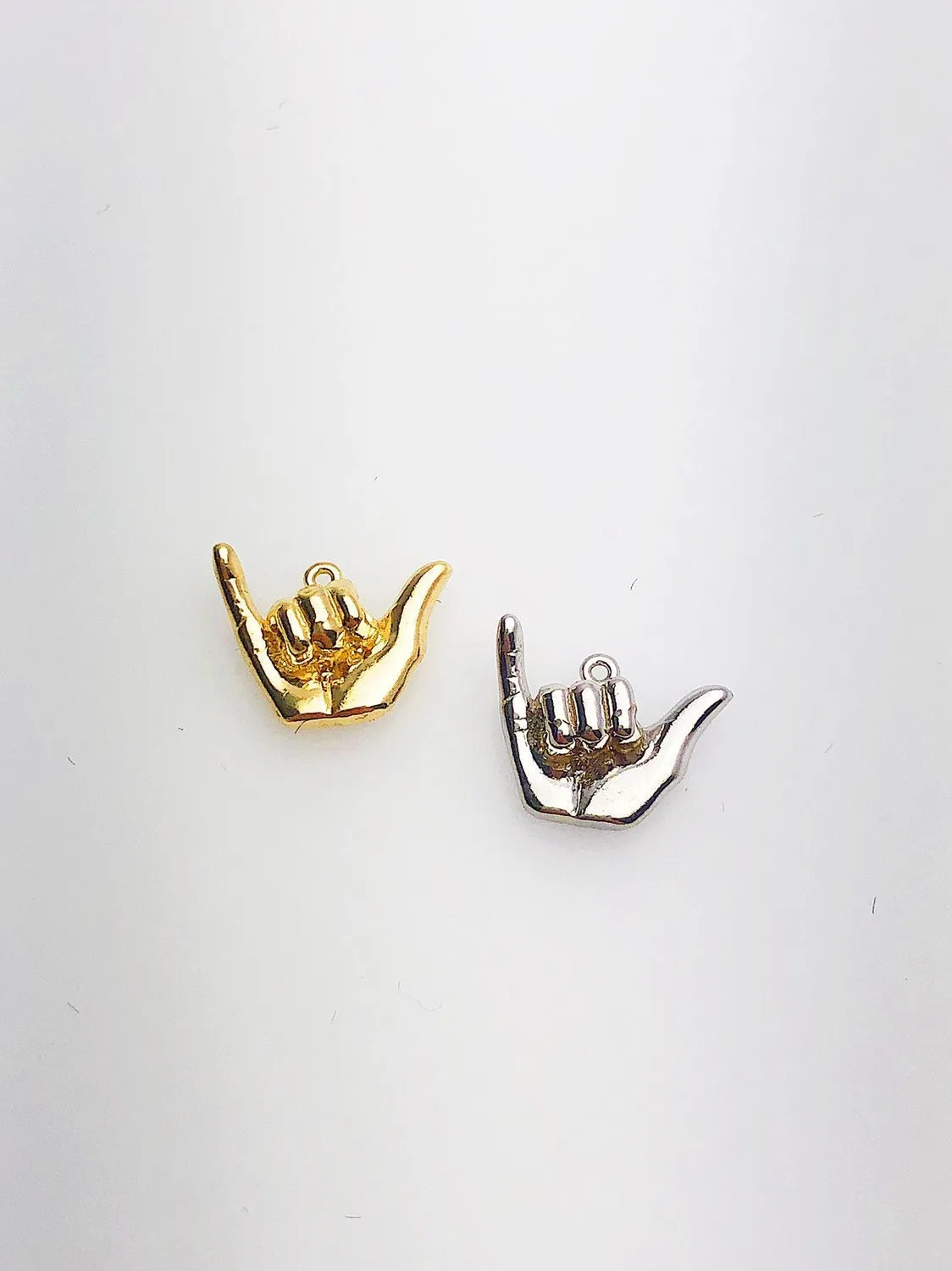 14K Solid Gold Hawaiian Shaka Charm w/ Ring, 11.5x7.6mm, Made in USA (L-93)