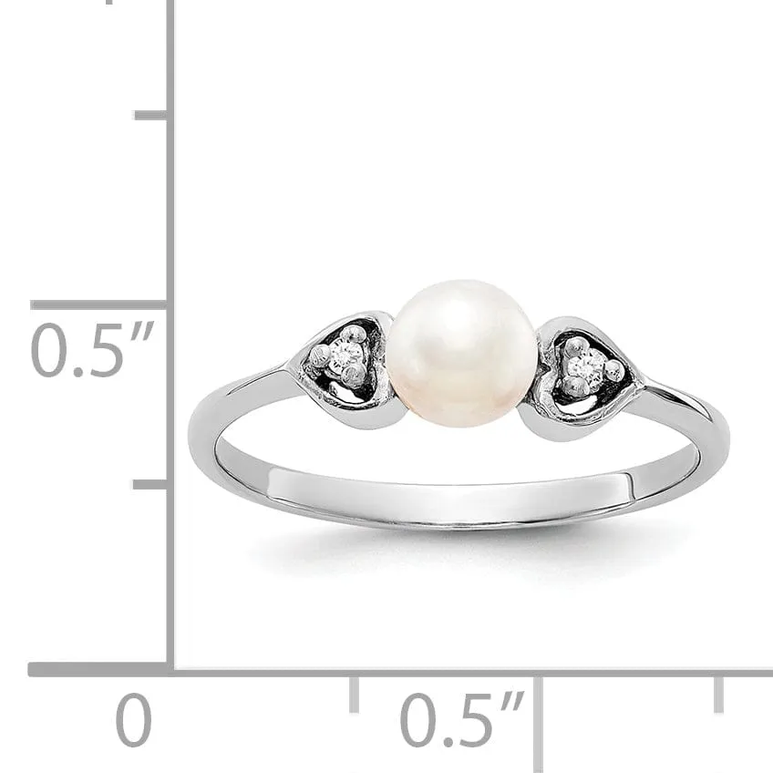 14k White Gold Pearl Diamond Ring
