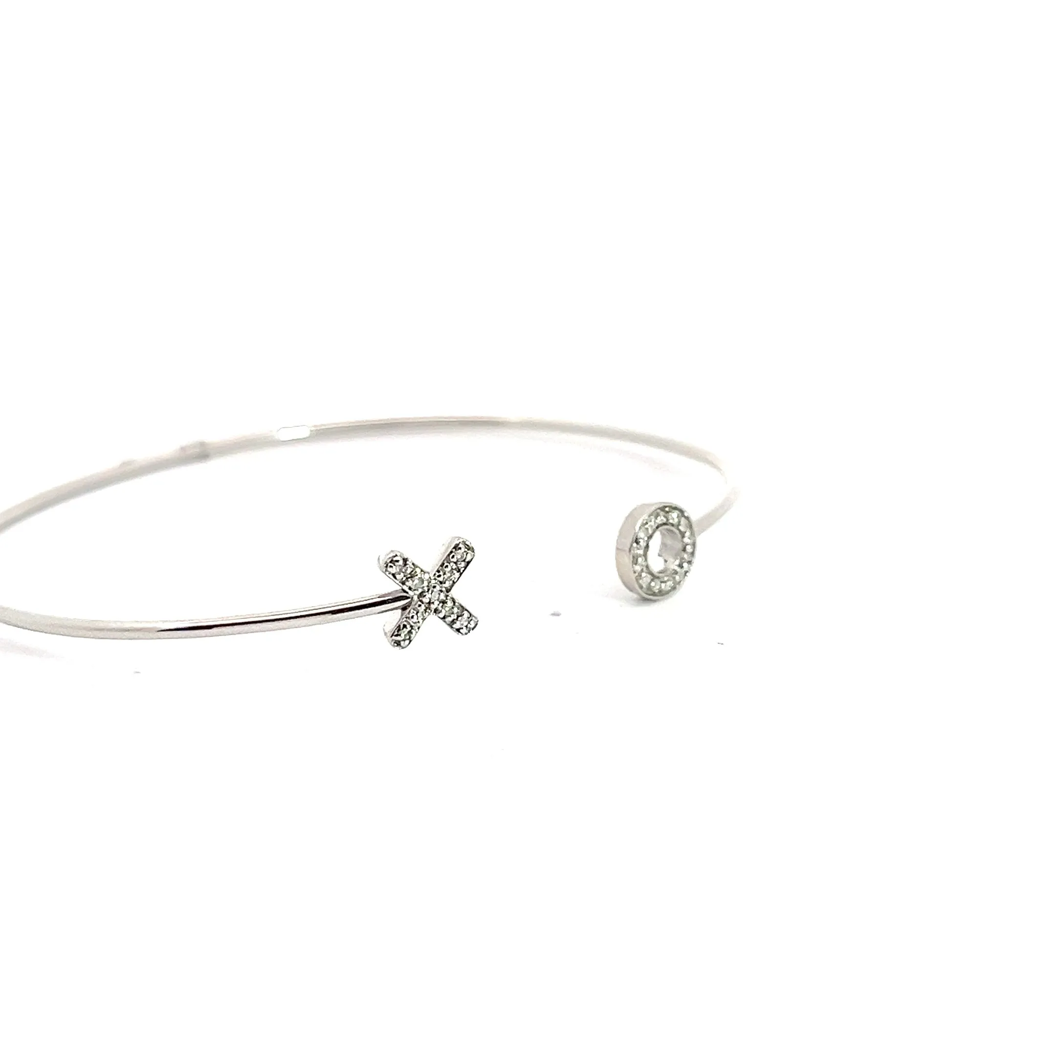 14k White Gold X/O Round Diamond Pave Cuff Bangle