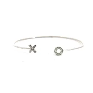 14k White Gold X/O Round Diamond Pave Cuff Bangle