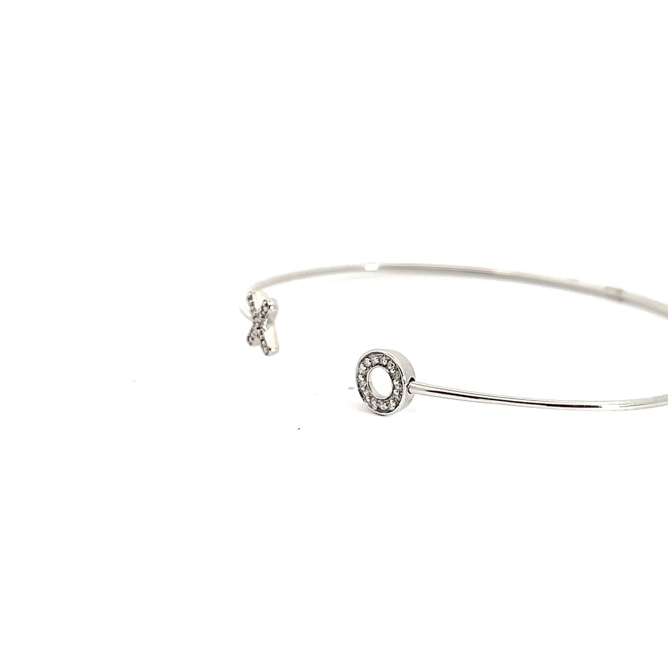 14k White Gold X/O Round Diamond Pave Cuff Bangle