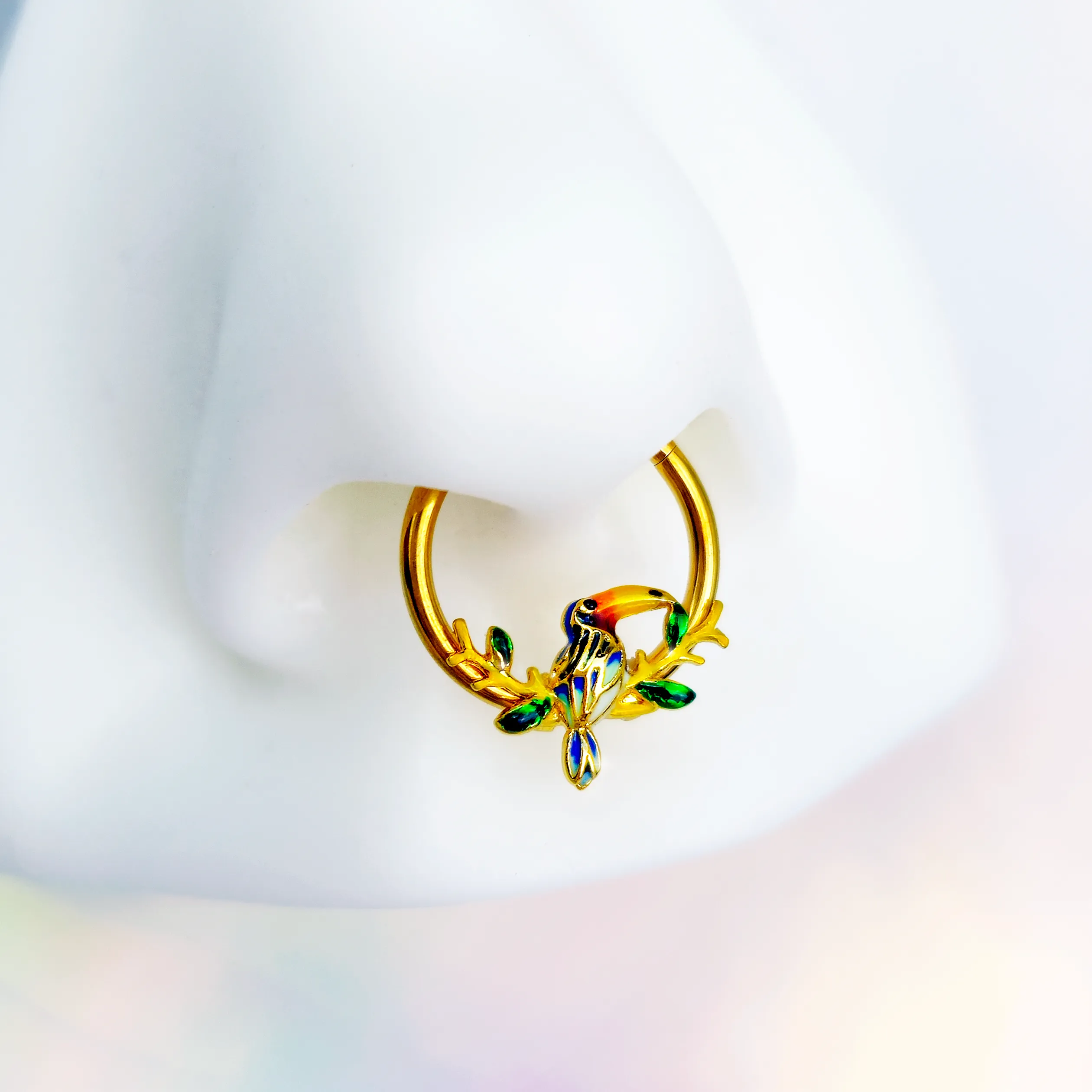 16 Gauge 3/8 Green Gem Gold Tone Tropical Toucan Hinged Segment Ring