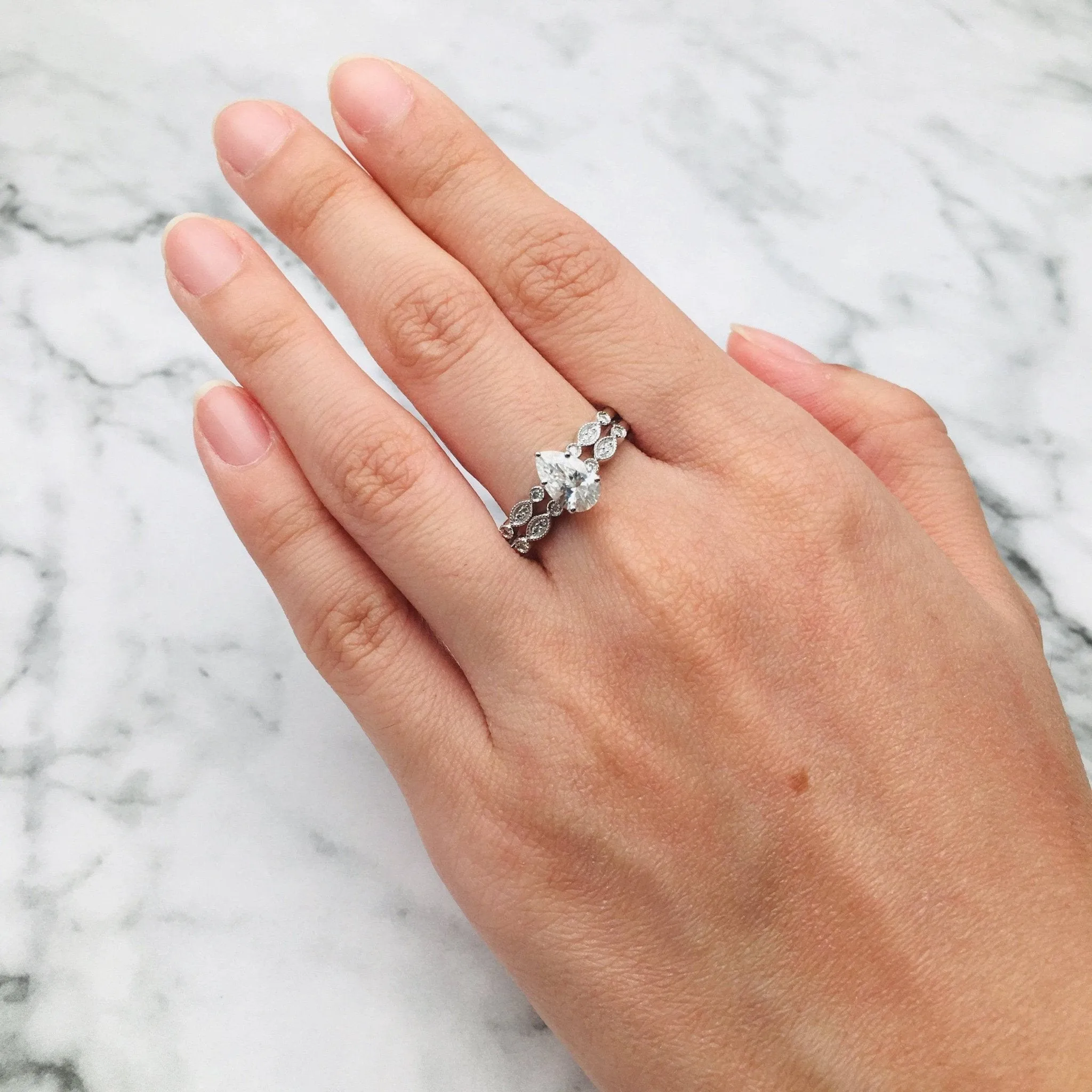 18k Pear Cut Diamond Vintage Design Engagement Ring