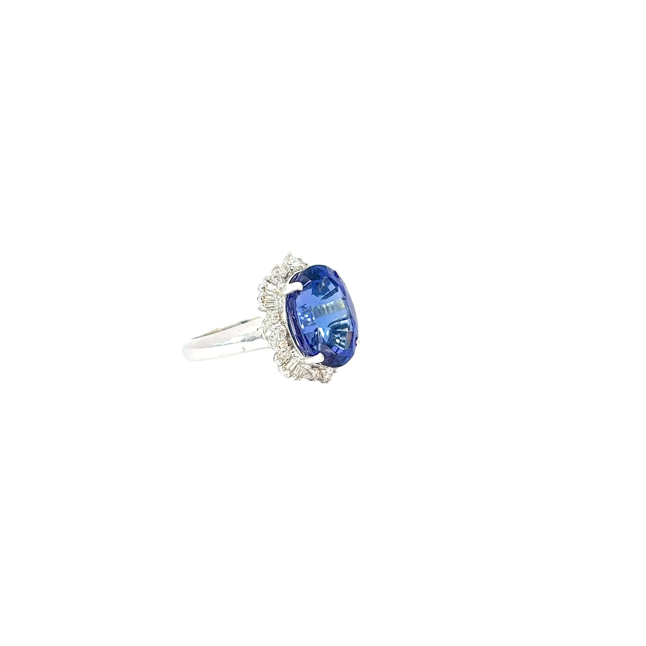 18k white gold 10.50ct Tanzanite and 1.00ct G VS2 Round and Baguette Diamond ring