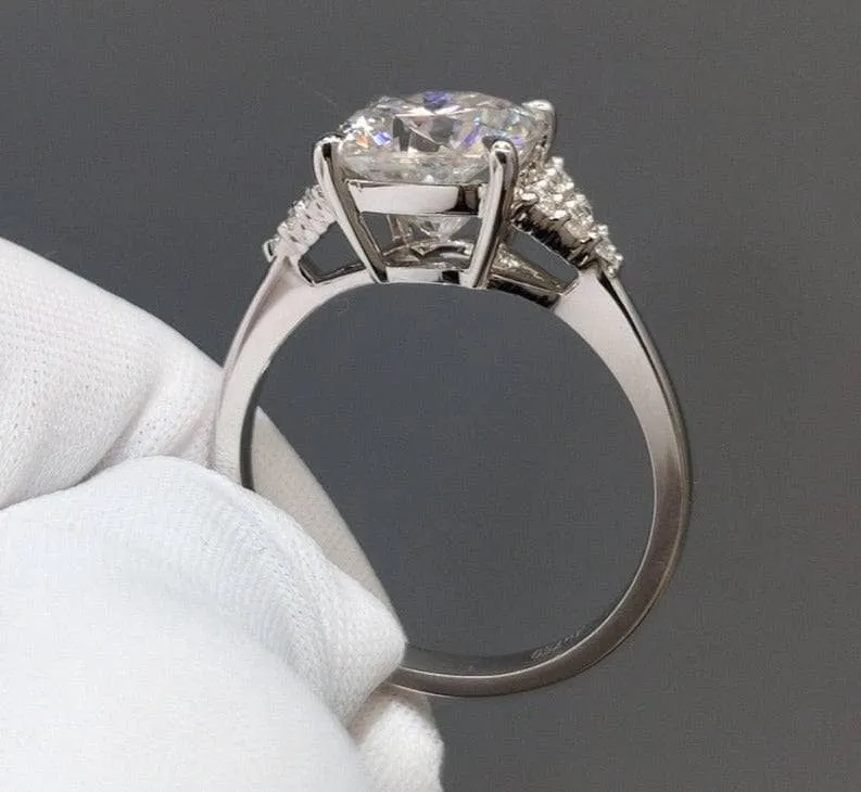 18K White Gold 3ct Cushion Cut Diamond Arrow Engagement