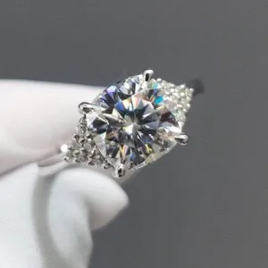18K White Gold 3ct Cushion Cut Diamond Arrow Engagement