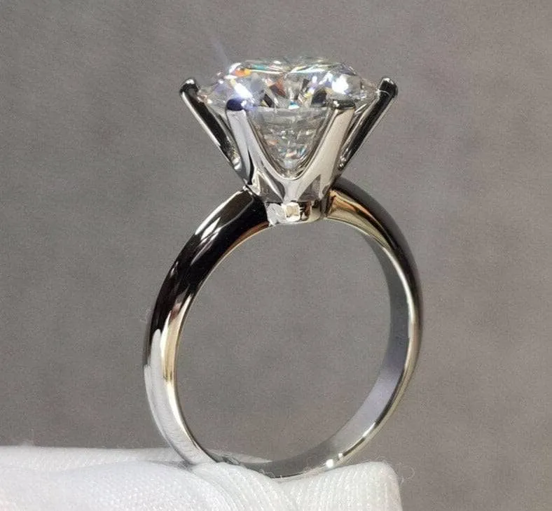 18K White Gold 5.0ct Round-Cut Sparkling Diamond Engagement Ring
