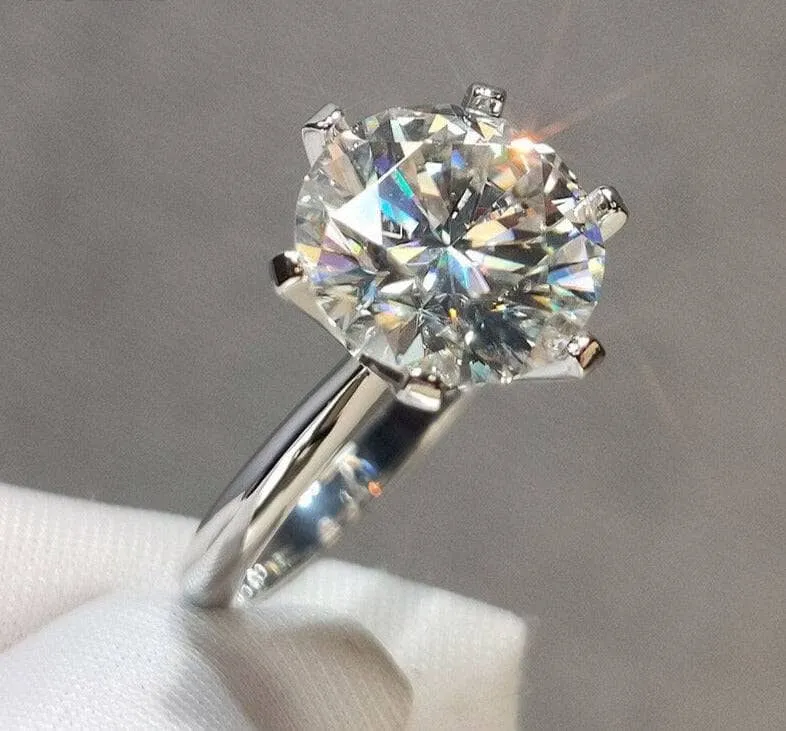 18K White Gold 5.0ct Round-Cut Sparkling Diamond Engagement Ring