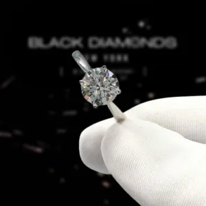2.0 Ct Round Cut Diamond 4 Claws Engagement Ring