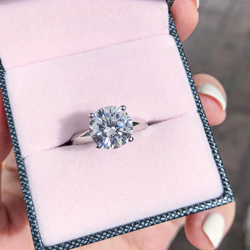 Ainuoshi Round Cut White Created Diamond Solitaire Ring