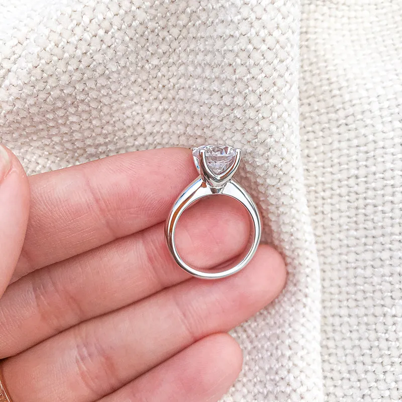 Ainuoshi Round Cut White Created Diamond Solitaire Ring