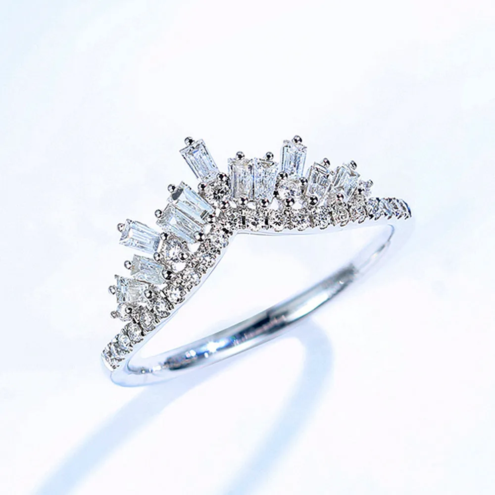 Baguette Cut Diamond Contoured V-Shape Ring