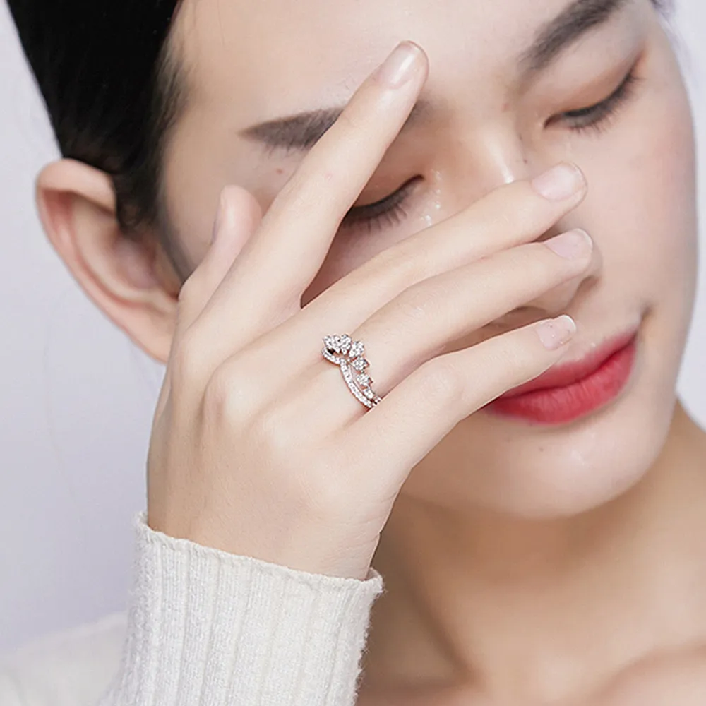 Diamond Contoured V-Shape Ring