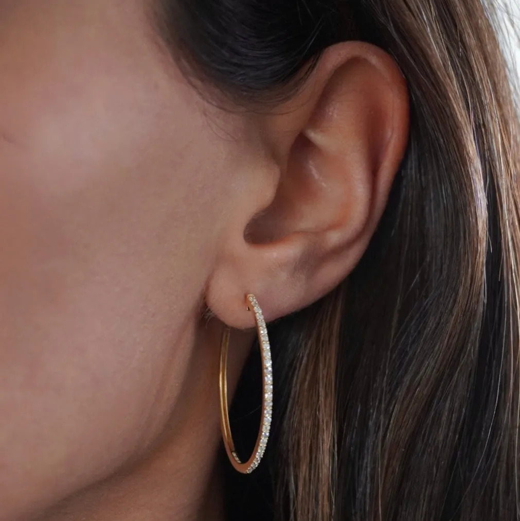 Diamond Pave Oval Hoop Earring 14K