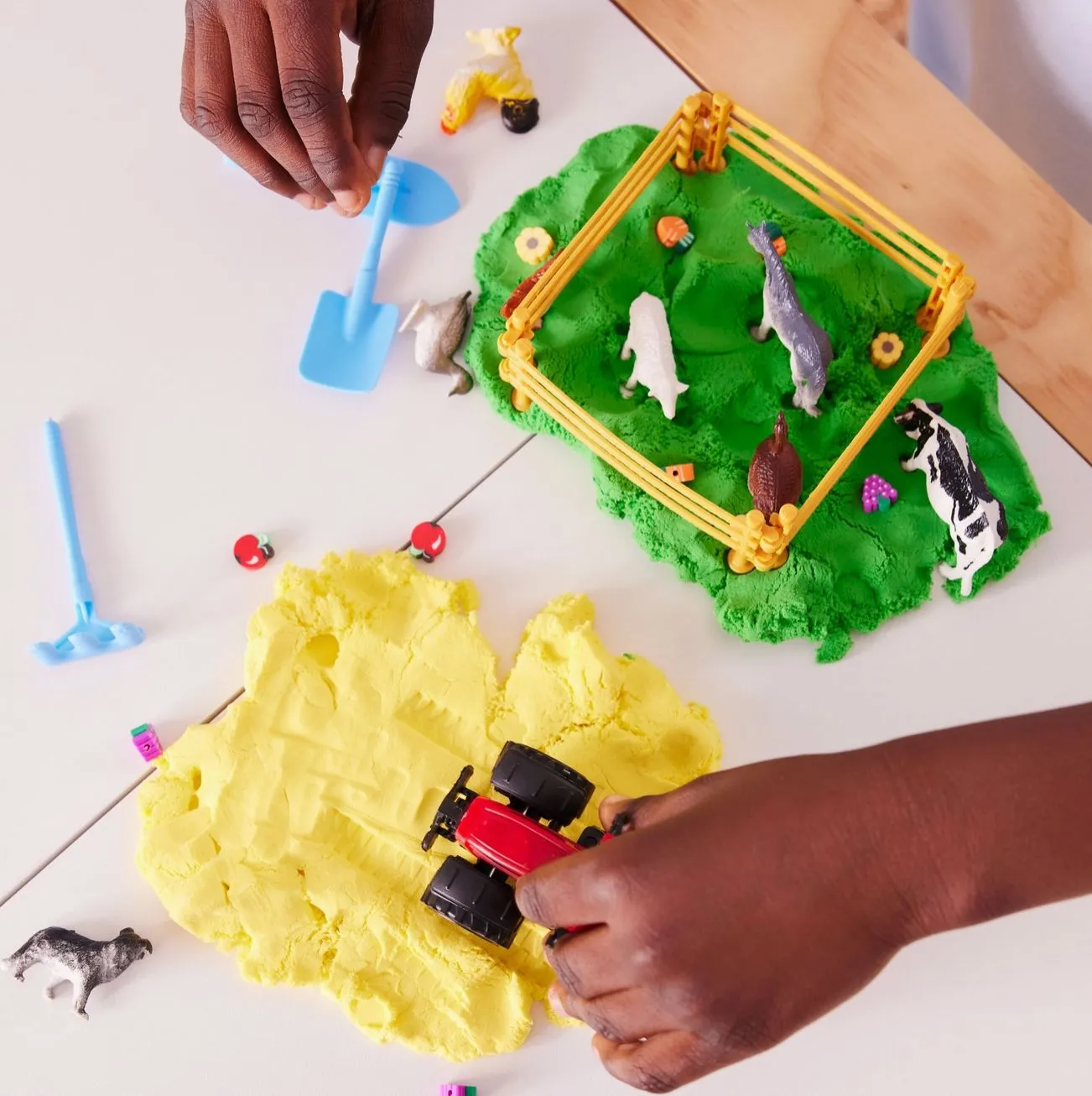 Farm On-the-Go Sensory Play Set