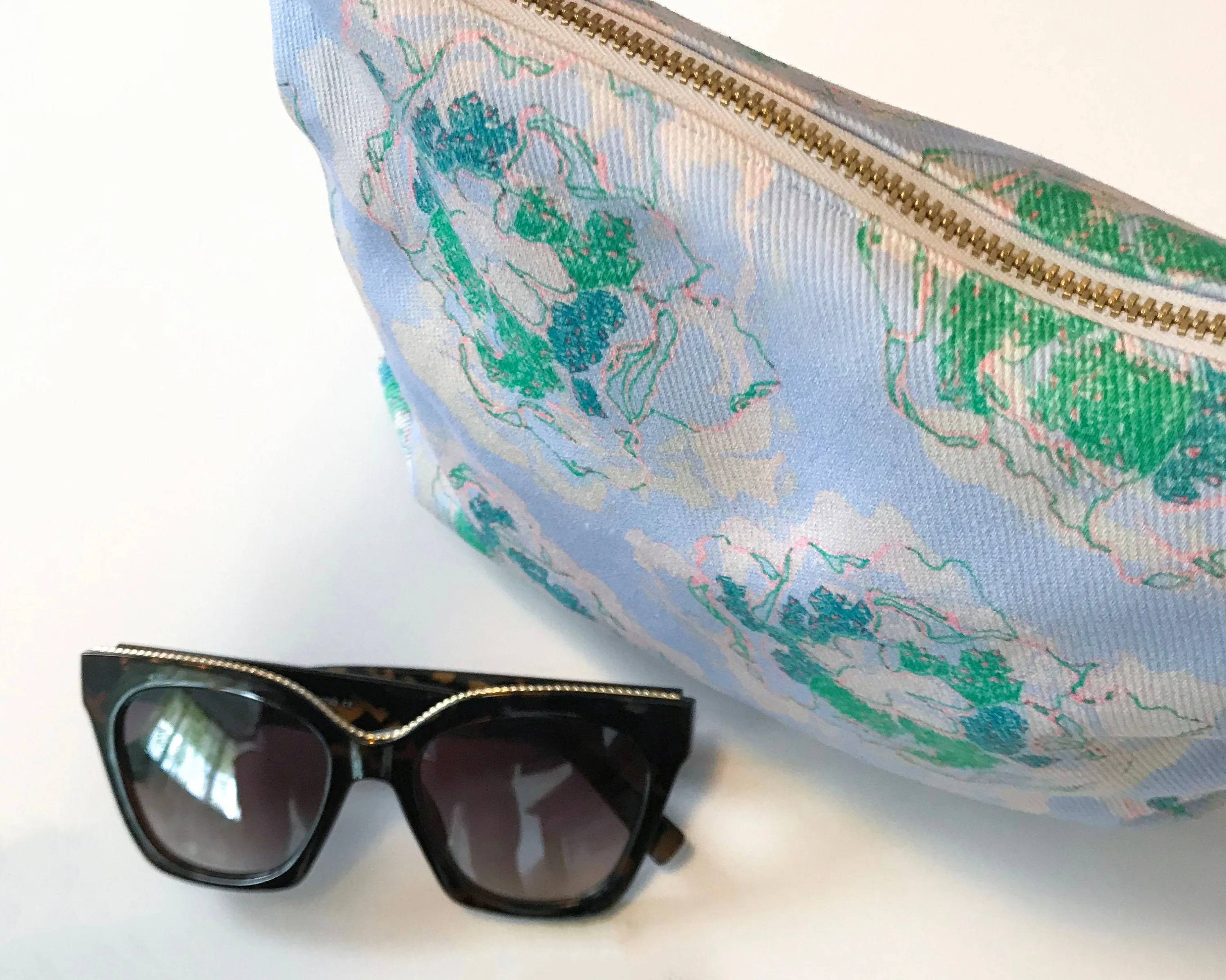 Geo Hibiscus Pouch (Sm/Med)