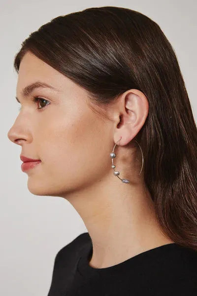 GREY PEARL HOOPS