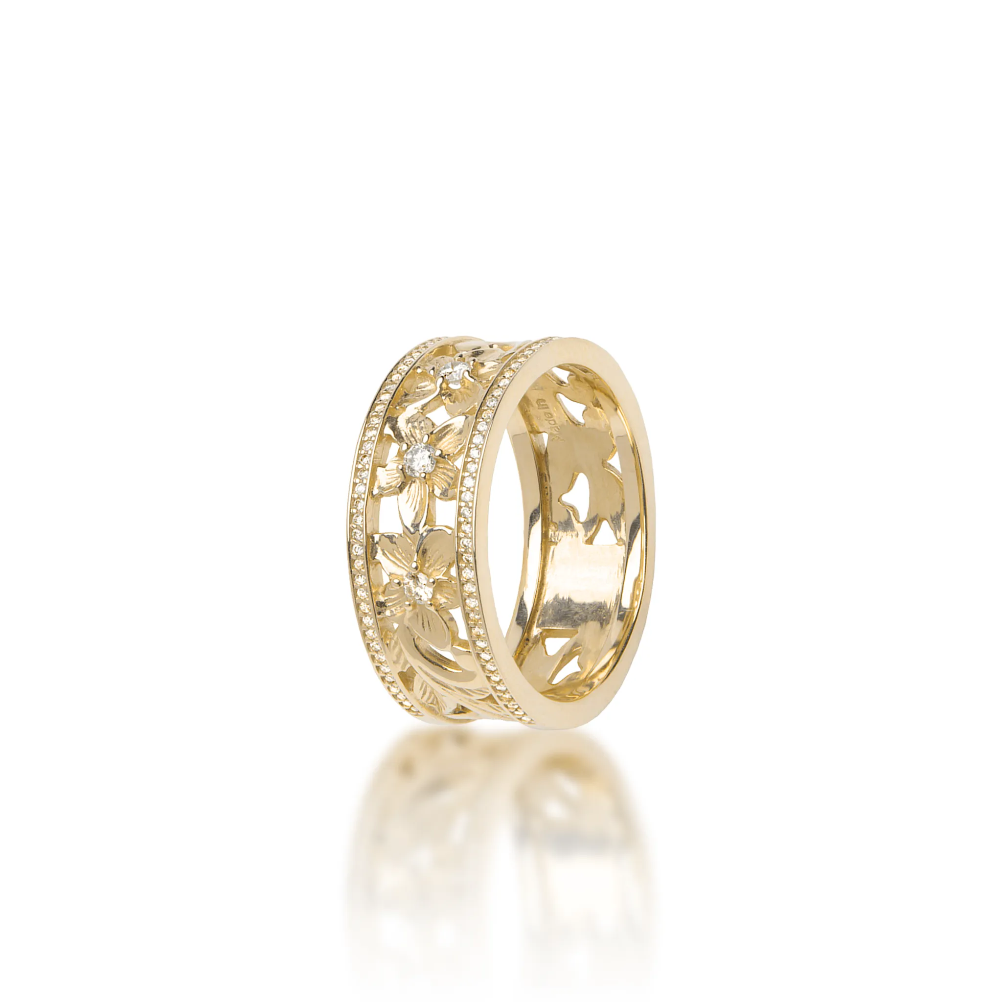 Hawaiian Heirloom Plumeria Ring in Gold with Diamonds - 8mm