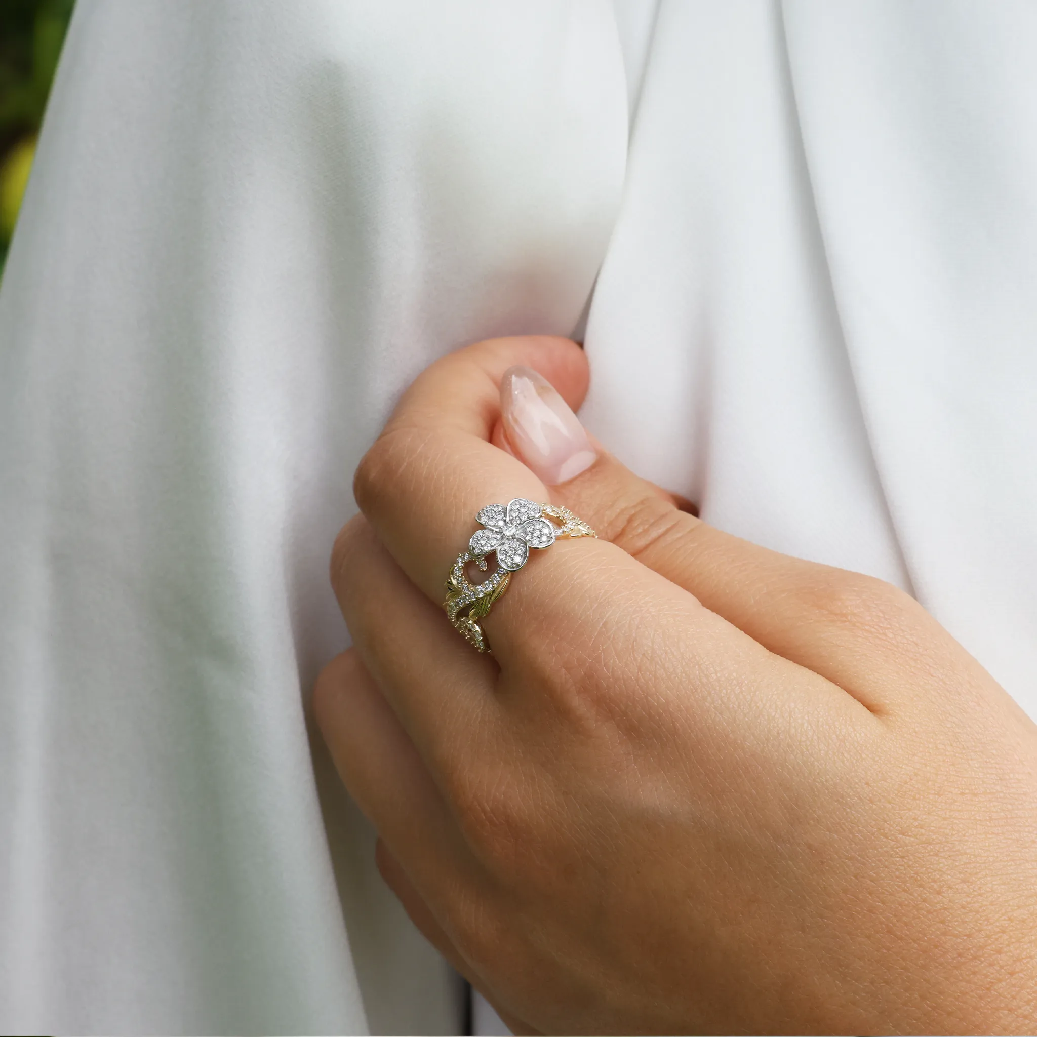Hawaiian Heirloom Plumeria Ring in Two Tone Gold with Diamonds - 10mm