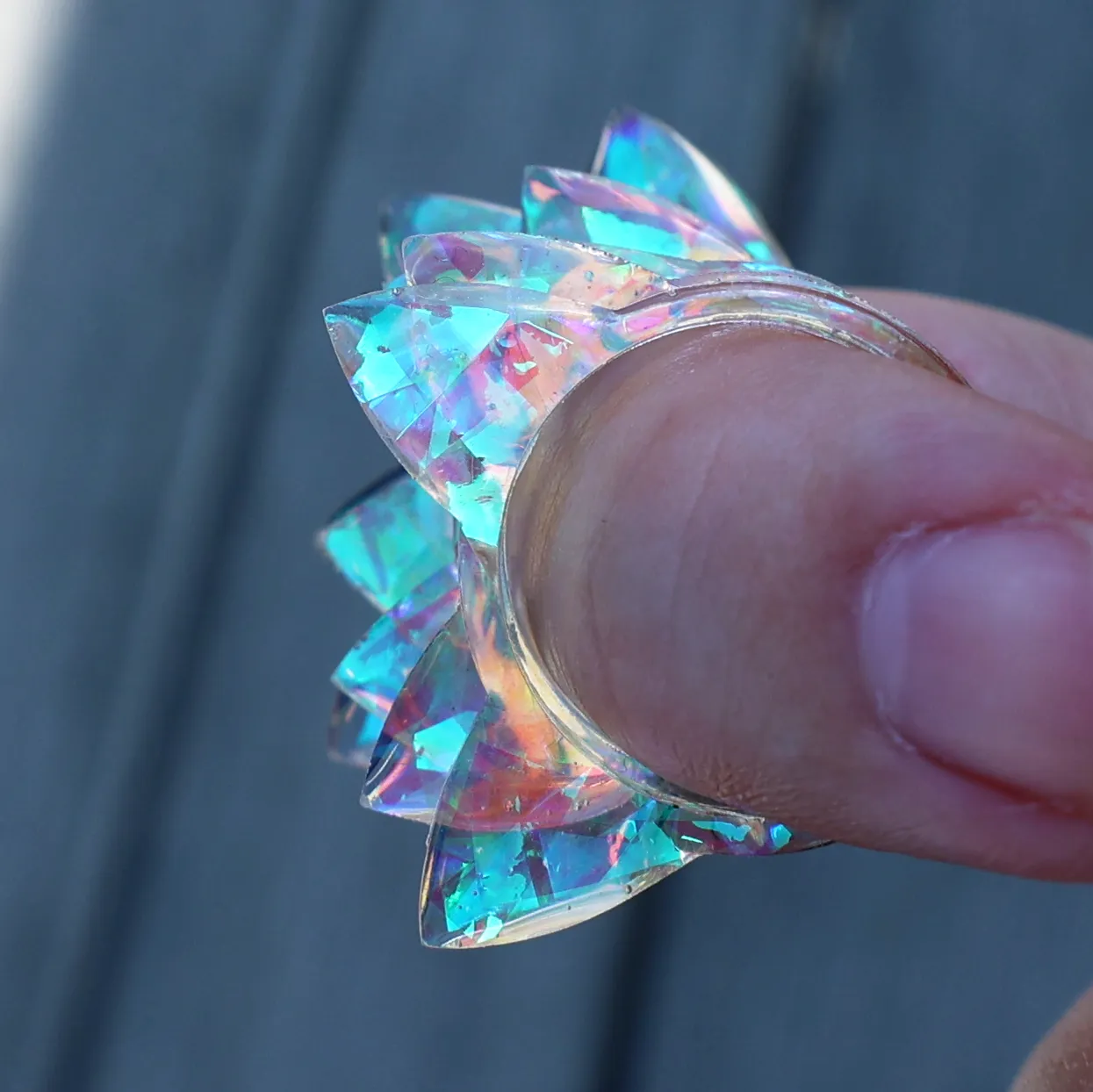 IRIDESCENT ANIMAL EAR RINGS