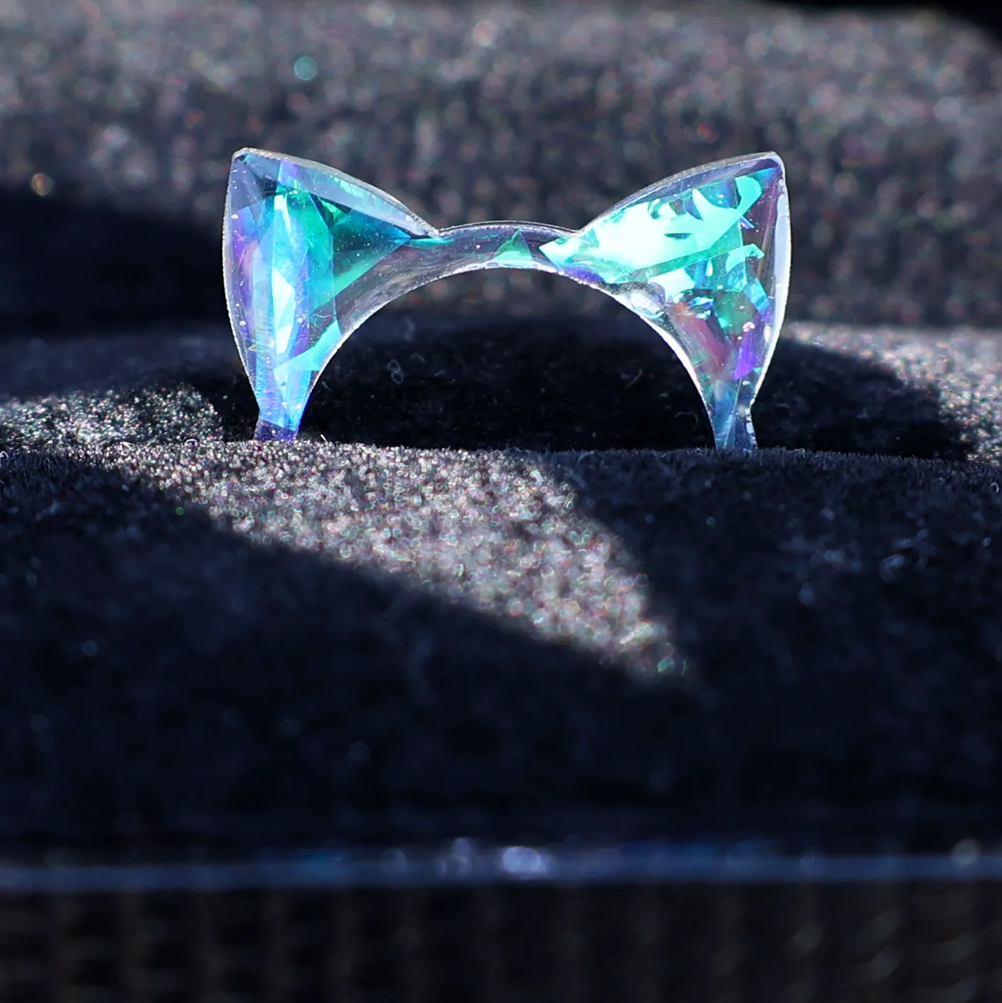 IRIDESCENT ANIMAL EAR RINGS