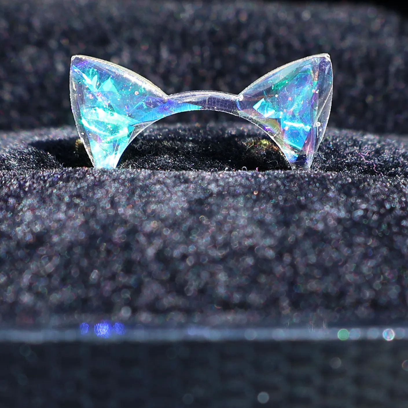 IRIDESCENT ANIMAL EAR RINGS