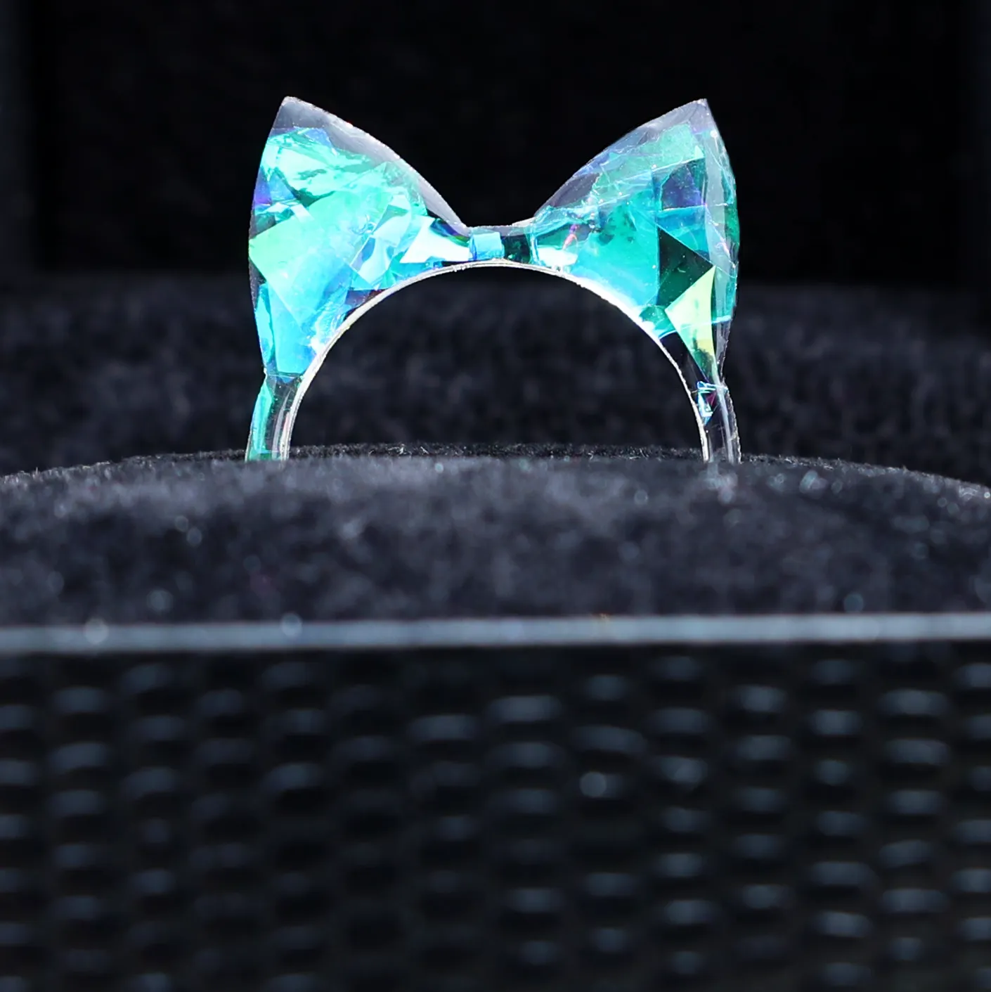 IRIDESCENT ANIMAL EAR RINGS
