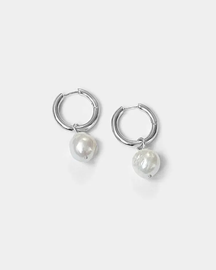 Kara Yoo: Uma Hoop Earrings   Wrinkle Pearl Charms - Sterling Silver