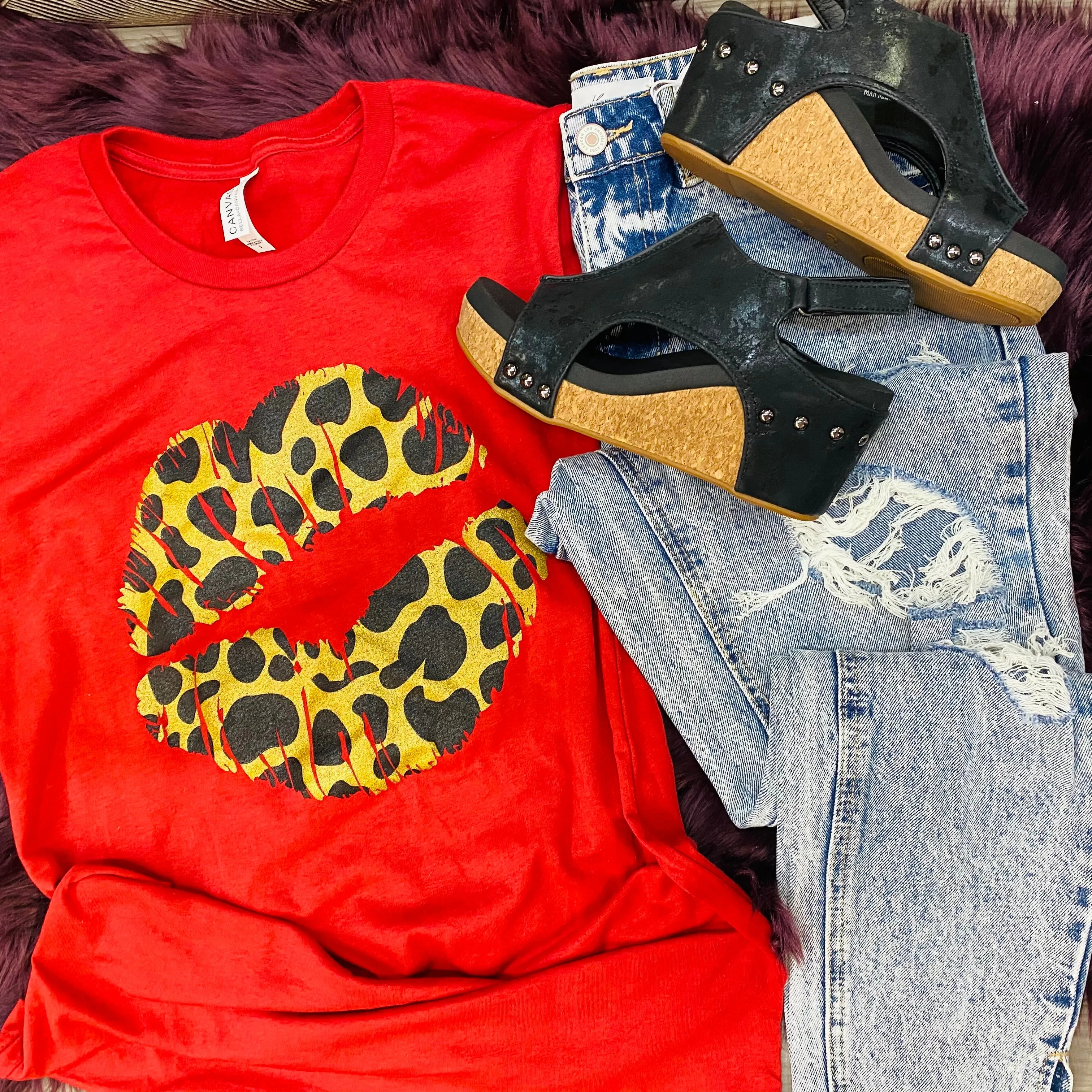 Leopard Lips Tee: Red