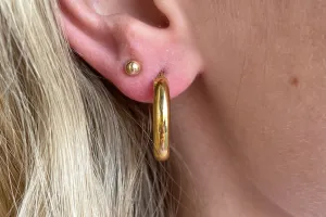 Medium Oval Yellow Gold Hoop Earrings