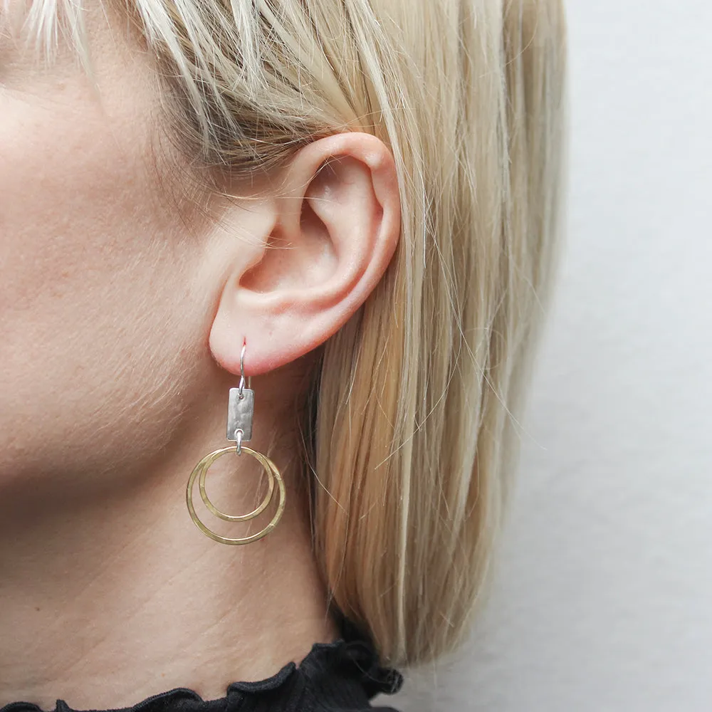 Medium Rectangle with Hammered Rings Wire Earrings