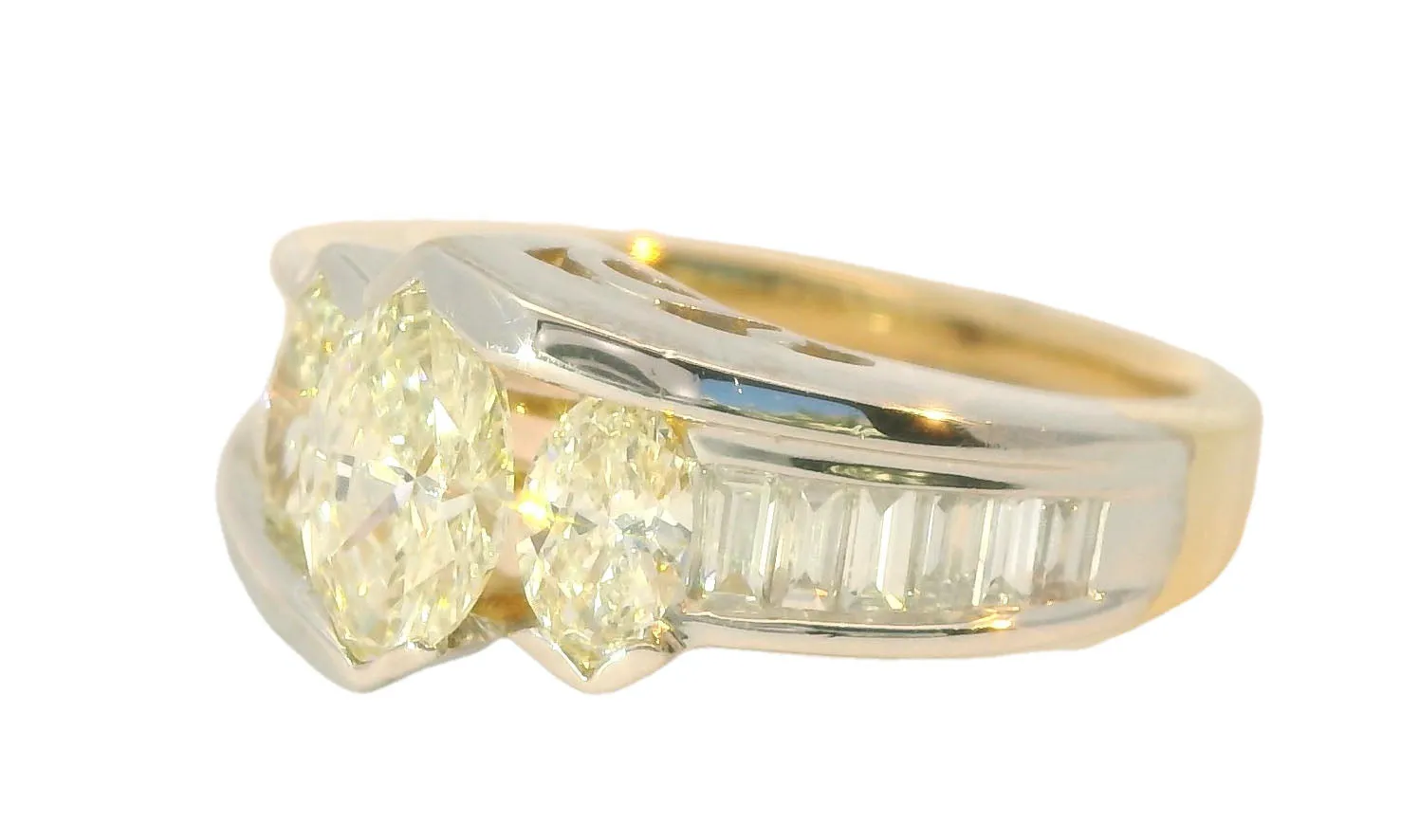 Rare 14K White Gold Yellow Diamond Three-Stone Engagement Anniversary Band Ring