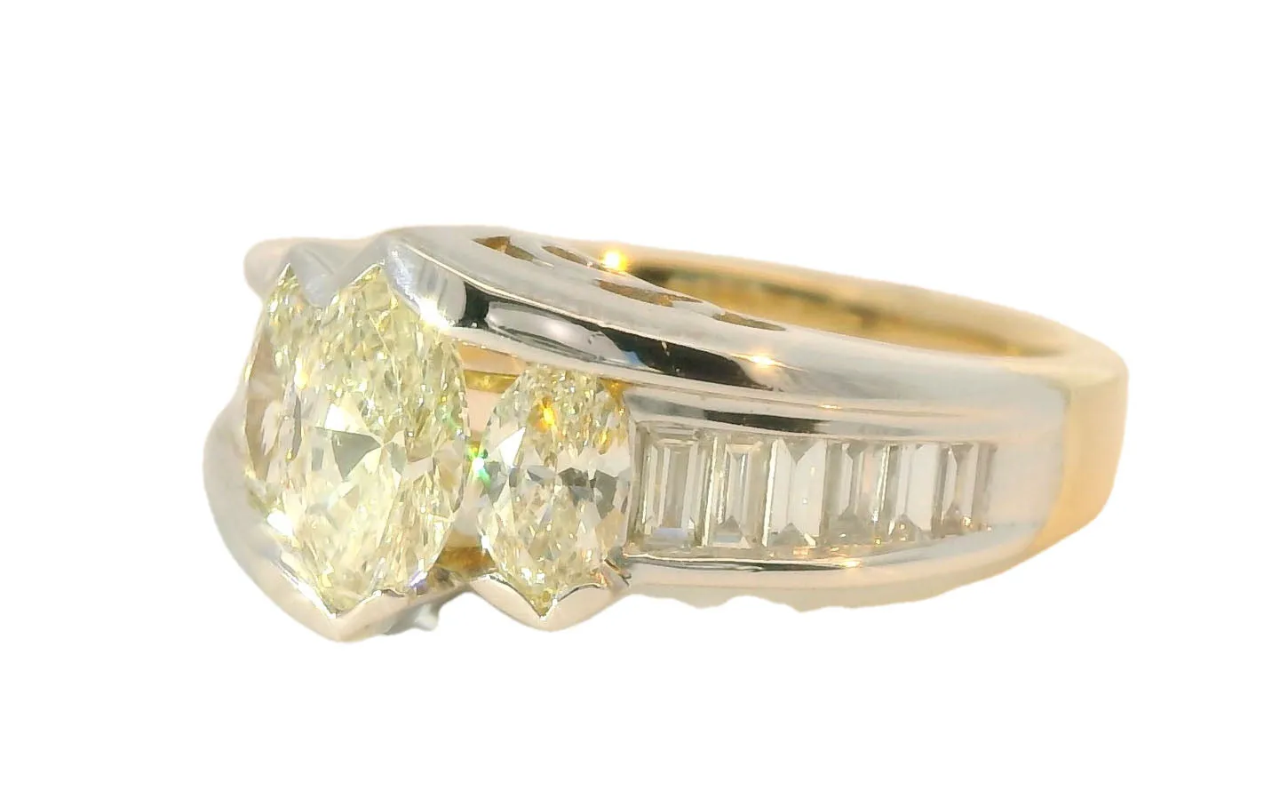 Rare 14K White Gold Yellow Diamond Three-Stone Engagement Anniversary Band Ring