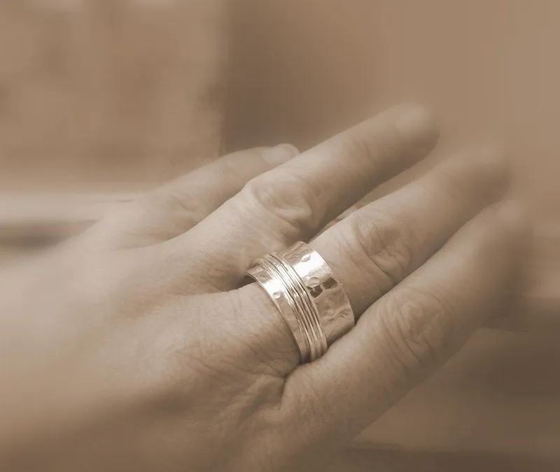 Sterling spinner ring