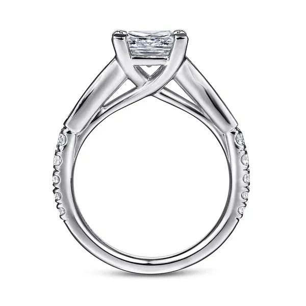 Straight Princess Cut Diamond Engagement Ring Mounting