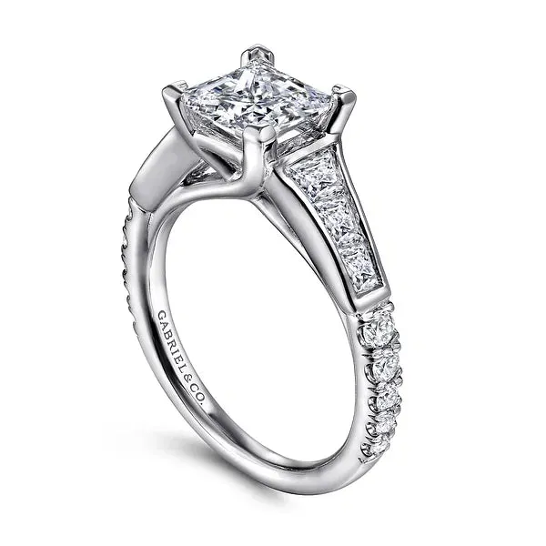 Straight Princess Cut Diamond Engagement Ring Mounting