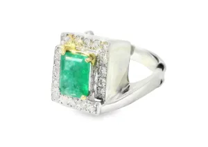 Stunning Estate 14K White Gold Emerald Diamond Designer Ring