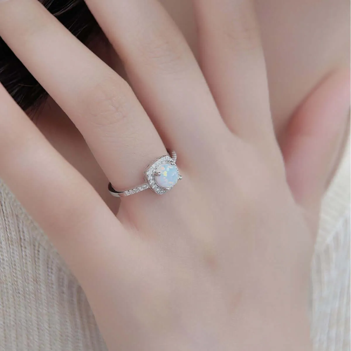 Temperament Zircon Light Luxury Square Opal Ring