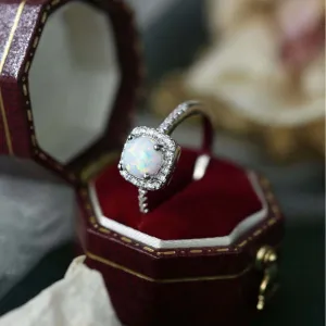Temperament Zircon Light Luxury Square Opal Ring