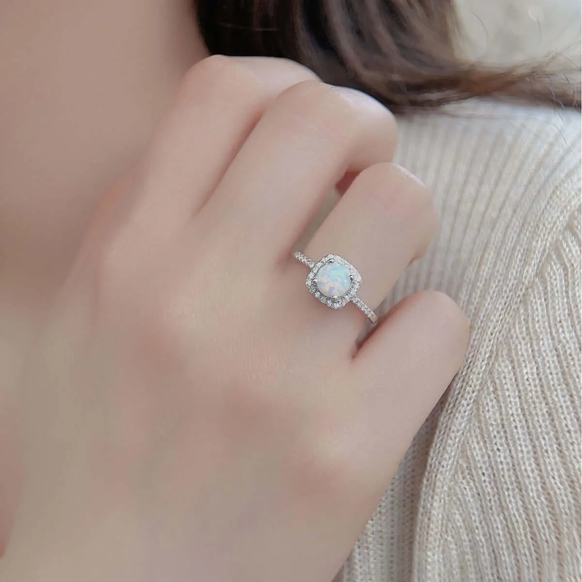 Temperament Zircon Light Luxury Square Opal Ring