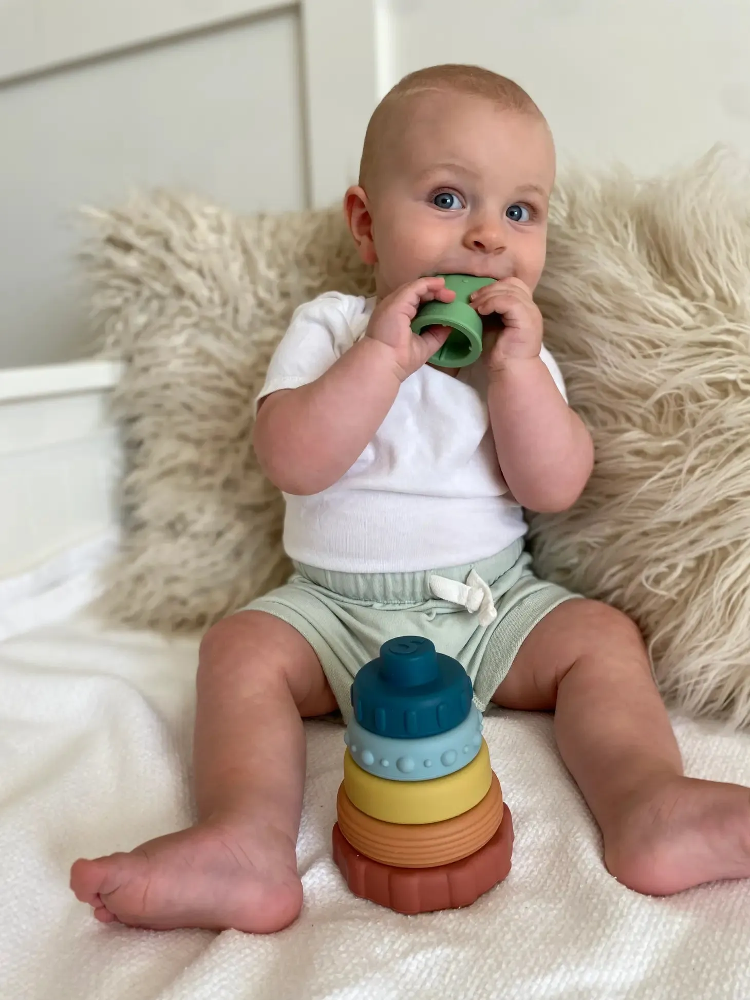 The Itzy Stacker™ Dino