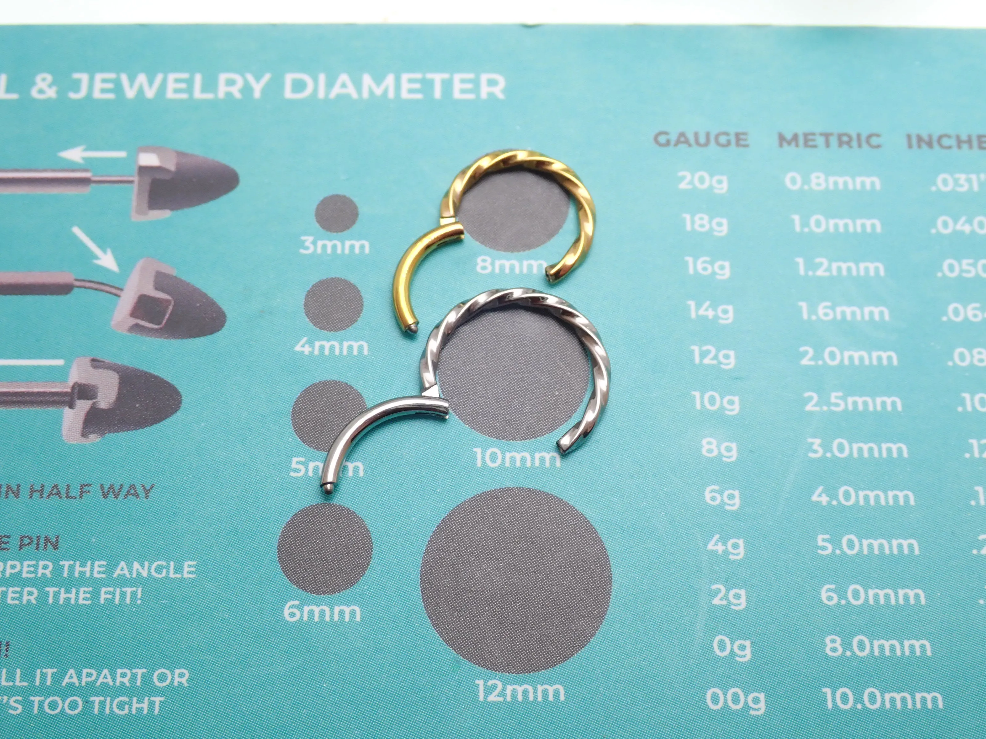 Twisted Titanium Hinged Clicker 16g